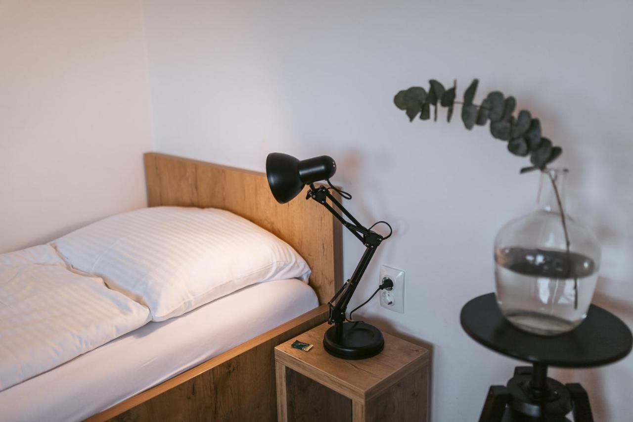 Pri Karlu Rooms & More Maribor Bagian luar foto